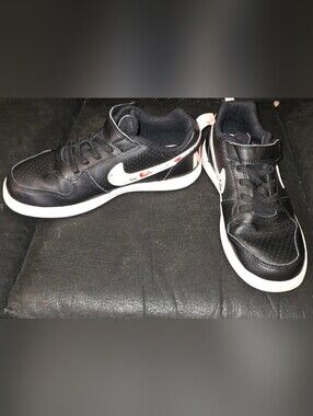 Nike Kid's Court Borough Low Black White Floral Sneakers Size 13.5